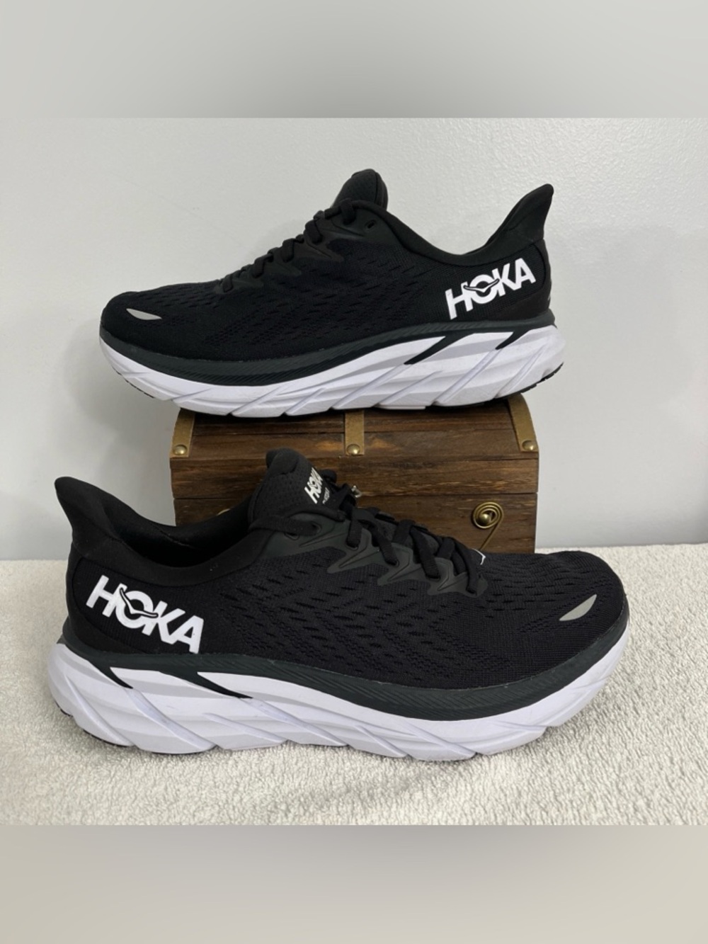 Hoka One One Clifton 8 Running Shoe Men’s  Size 8.5 2E Wide Black Sneaker Comfy